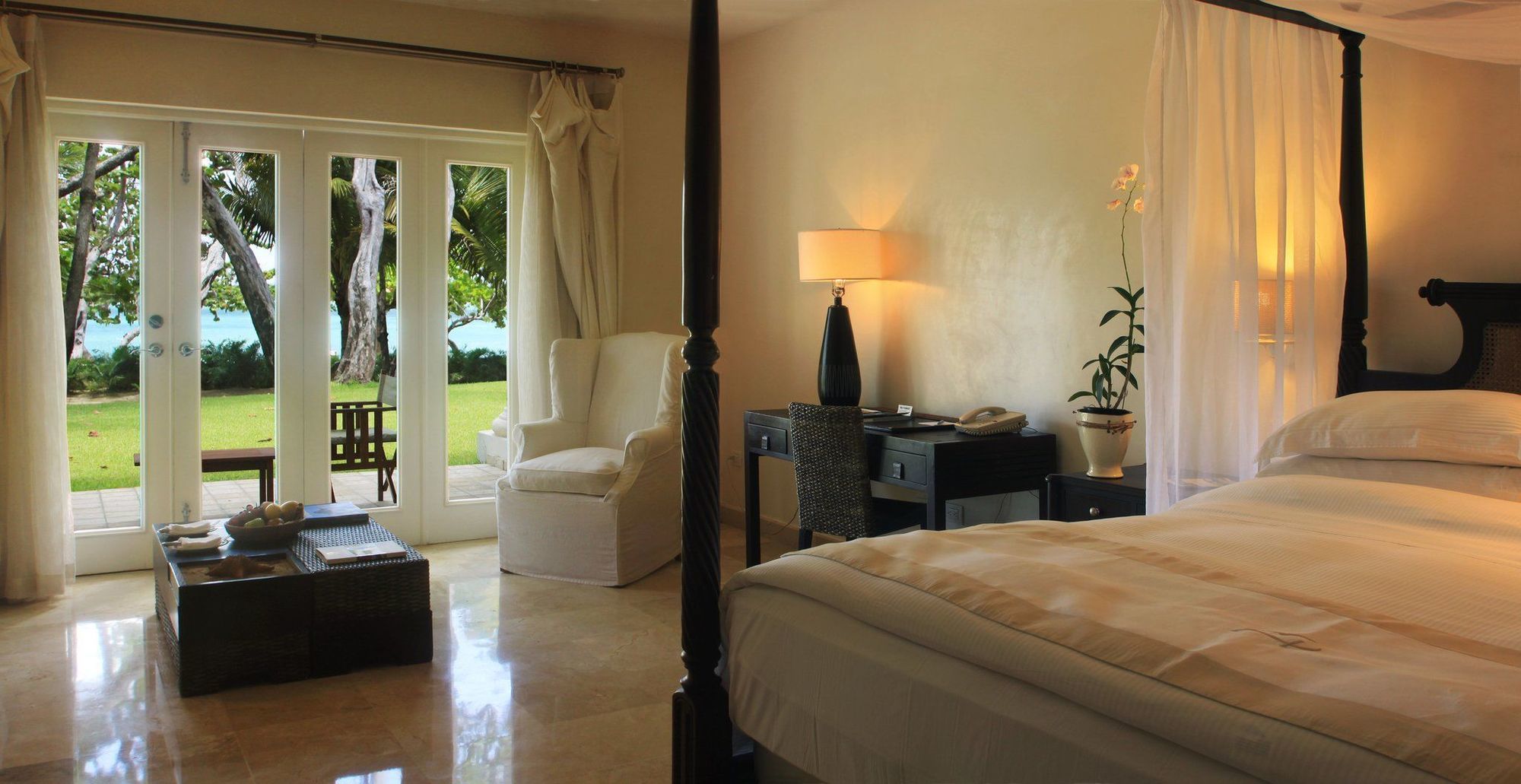 Junior Suite Lanai with Ocean Front